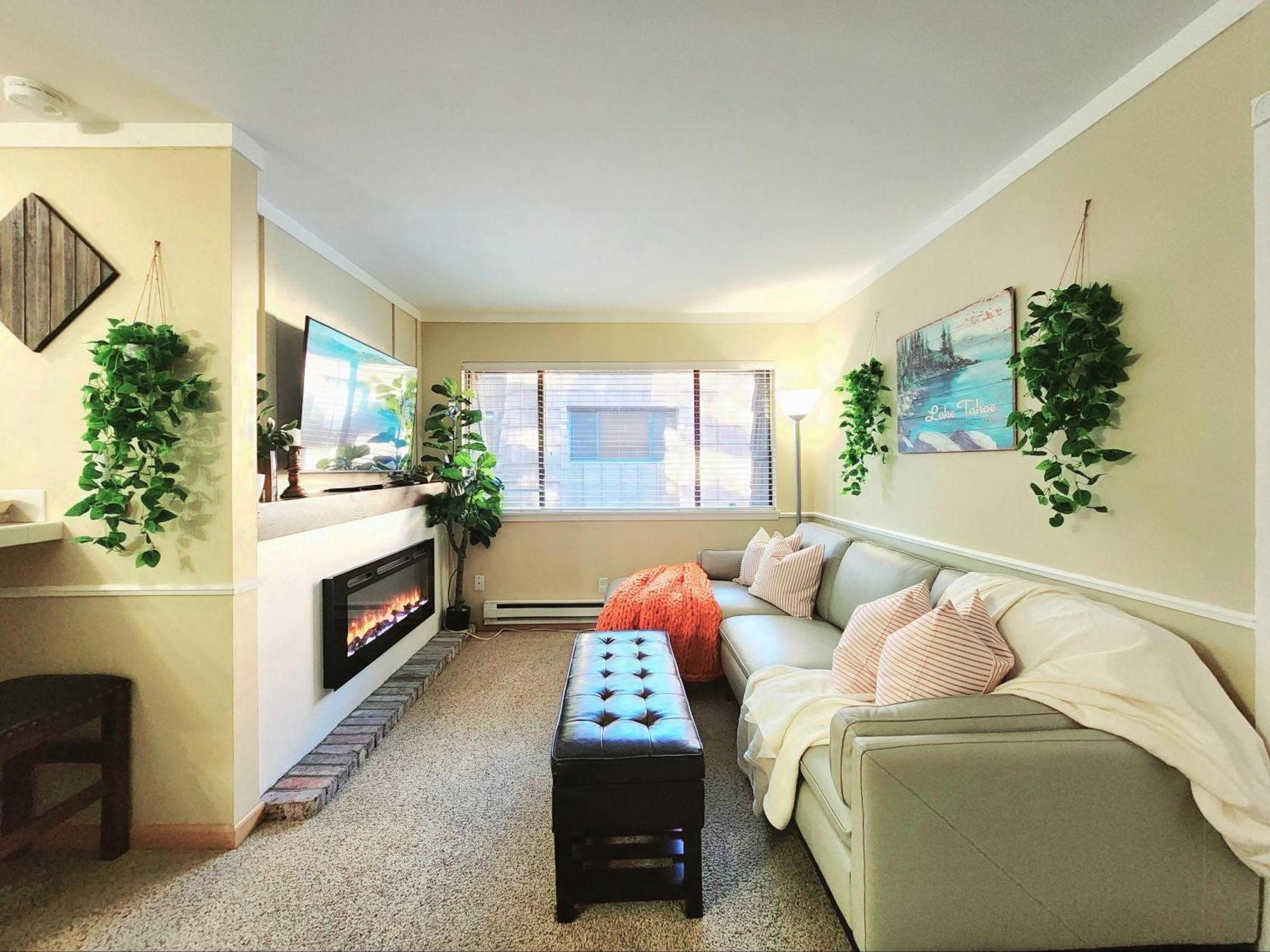 Tahoe Shoreline Retreat - Close To & Hoa Amenities