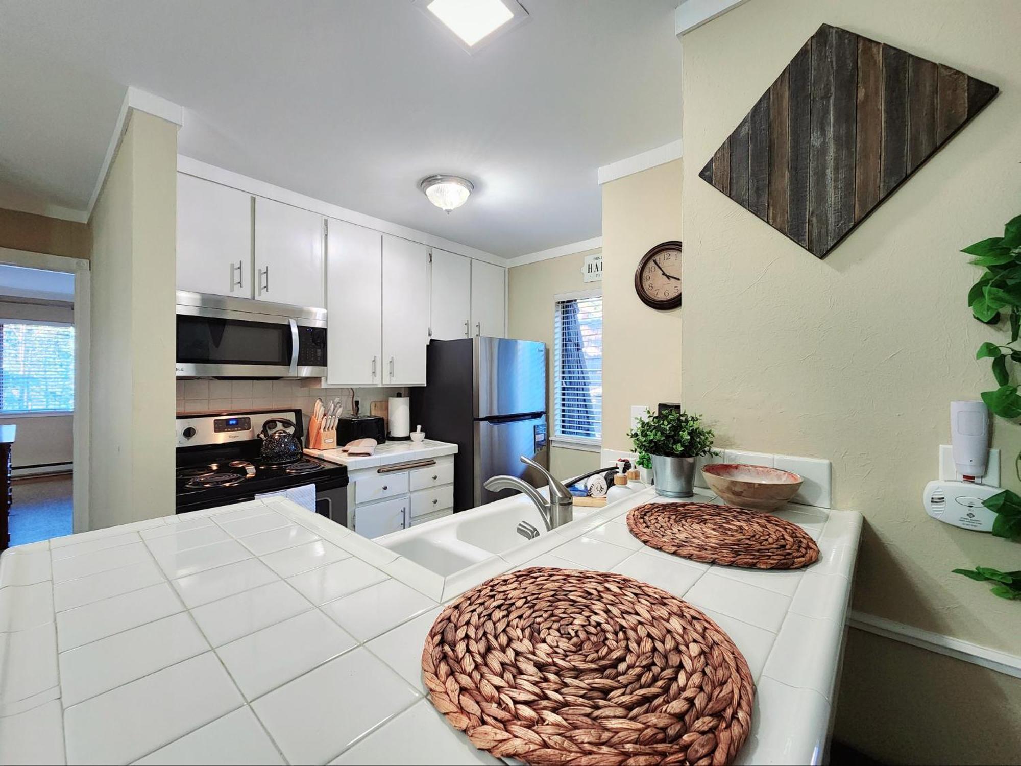 Tahoe Shoreline Retreat - Close To & Hoa Amenities Apartment