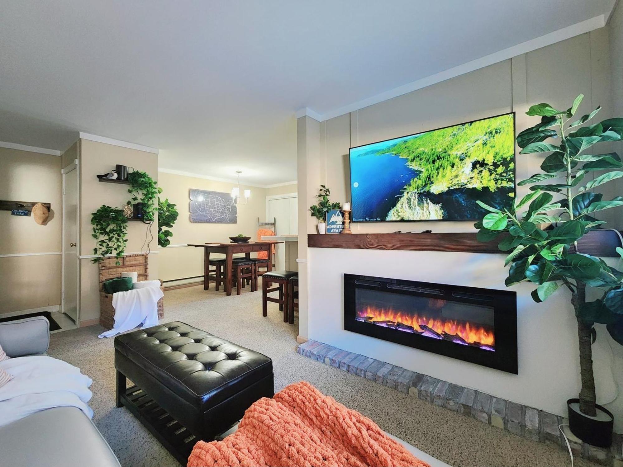 Apartment Tahoe Shoreline Retreat - Close To & Hoa Amenities *