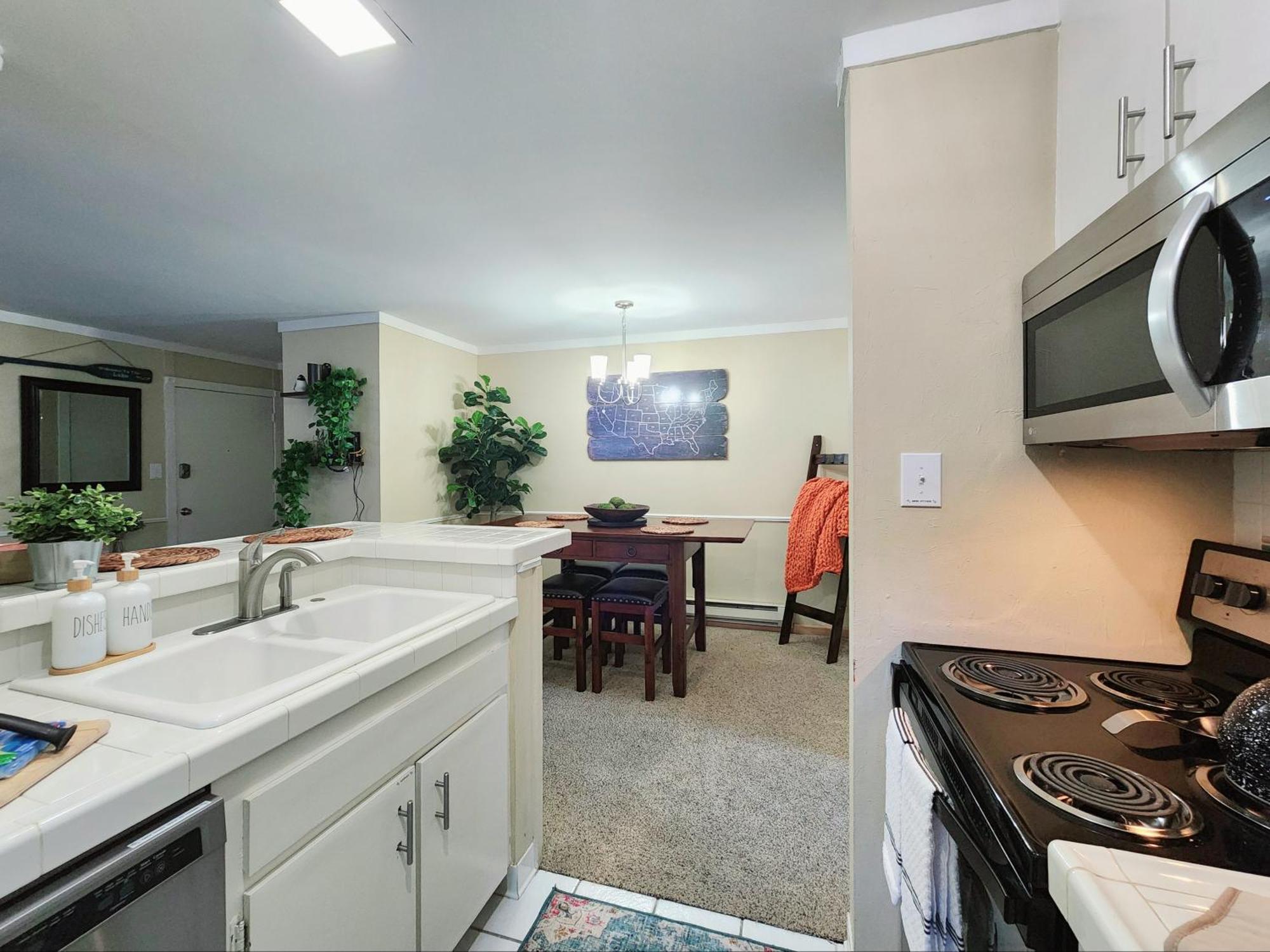 Apartment Tahoe Shoreline Retreat - Close To & Hoa Amenities