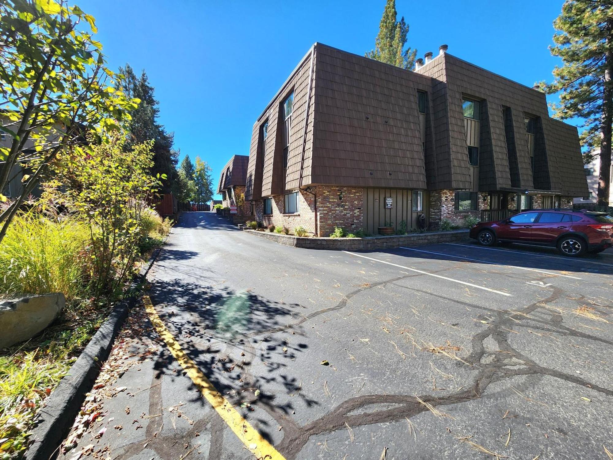 Tahoe Shoreline Retreat - Close To & Hoa Amenities Apartment Tahoe Vista